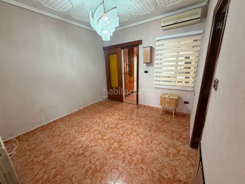 Foto f0eeb3b7-71d1-4994-a3ab-267d42557827. Casa a Avenida de Abril-9 de Octubre Sagunt