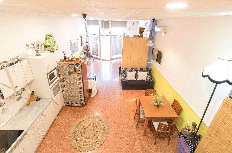 Foto e486456c-0a2d-4f0f-bbfa-4bc23ceee52f. Local comercial en carrer quinze 27 local ideal para cualquier negocio en Tarragona
