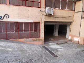 Location Local commercial à Avinguda catalunya 28. Local  ideal para cualquier negocio