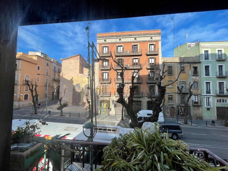 Foto 313552a3-8633-476f-976d-b0ba92c9ee67. Edifici a rambla vella 26 a Eixample Tarragona