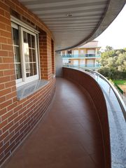 Miete Etagenwohnung in Carrer joan fuster 9. Vall  arrabasada   3º  con ascensor y parking
