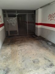 Affitto Posto auto in Carrer de pere martell 37. Parquing centrico