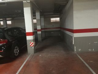 Affitto Posto auto in Carrer de santa joaquima de vedruna 14. Parquing centrico al lado de la universidad