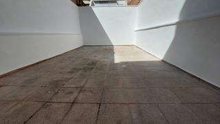 Apartment in Tàrrega. Apartamento con terraza y local para 2 vehiculos