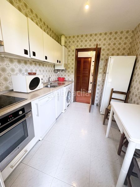 Foto 02aab1a6-d6a6-4645-a723-703101a2141e. Pis a Zarautz