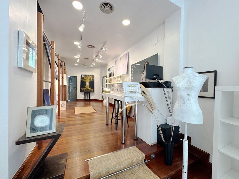 Foto fef89c74-d976-43af-b2b8-2f31c4586759. Local comercial a donibane a Zarautz