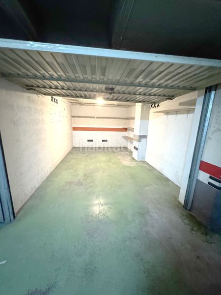 Foto c9ee3a3e-1c4d-47d5-b7c6-d37a847fedc7. Aparcament cotxe a Zarautz