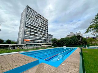 Studio  Nafarro kalea. Precioso estudio en la torre euromar, a un minuto de la playa, c
