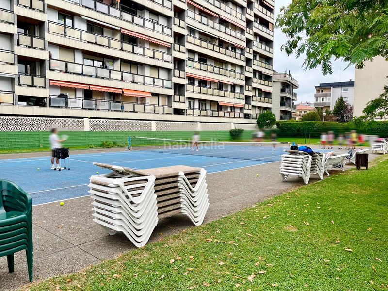 Foto 6765c319-6c01-4b12-a140-4abb8d945f17. Estudi amb piscina a Zarautz
