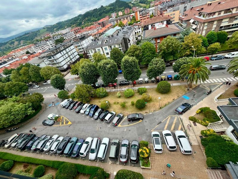Foto 759f777f-5cde-4c5a-bdfe-57c4b5aed07d. Estudi amb piscina a Zarautz