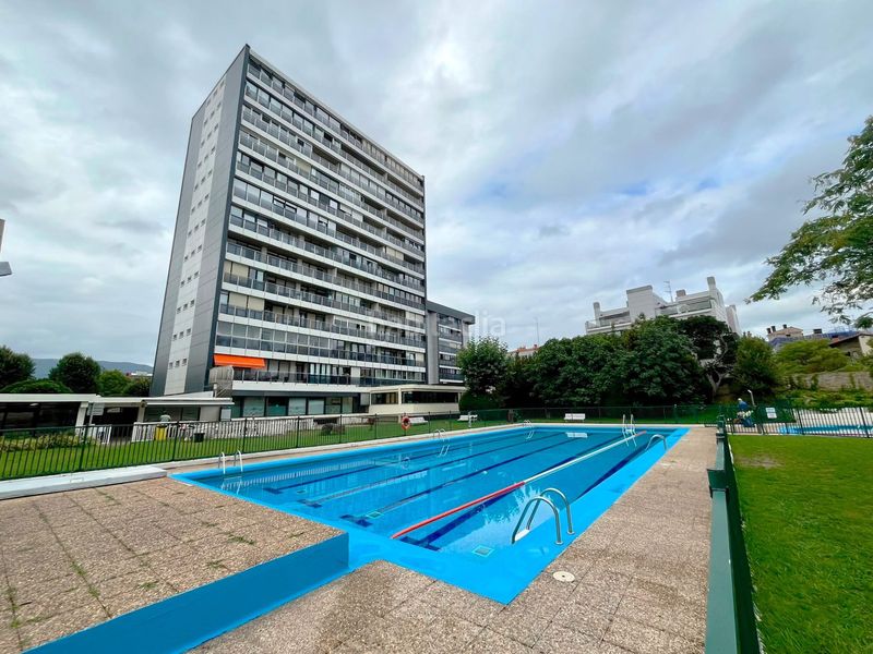 Foto c8ec8ad9-c666-428d-86c7-6ea955ce01f7. Estudi amb piscina a Zarautz