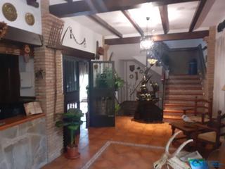 Edifici a Monroy. Inversores!!!!!. hotel residencial totalmente equipado en monroy