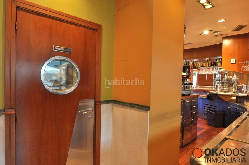Foto 92d53f4f-988b-427a-b784-600ff5b3466c. Local comercial en herriko plaza 11 en Pasaia