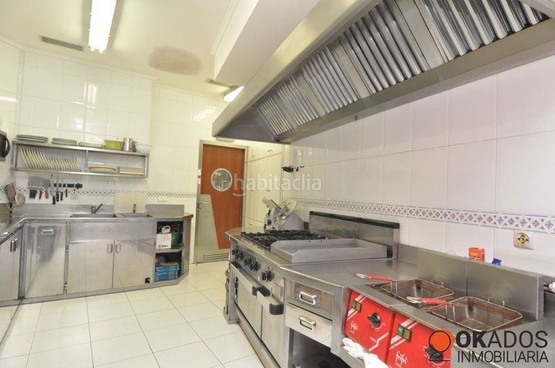 Foto bdeb0186-c4fd-4d35-995d-5d6a6838e58a. Local comercial en herriko plaza 11 en Pasaia