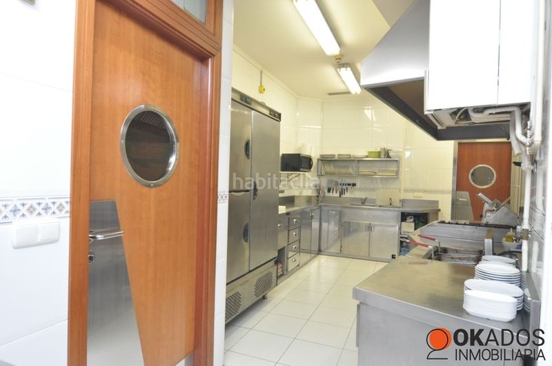 Foto c8da2218-0015-40d3-b512-aadc9288dc4a. Local comercial en herriko plaza 11 en Pasaia