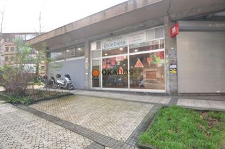 Local Comercial a De julio urkijo ibilbidea 39. Local comercial a pie de calle con amplio escaparate