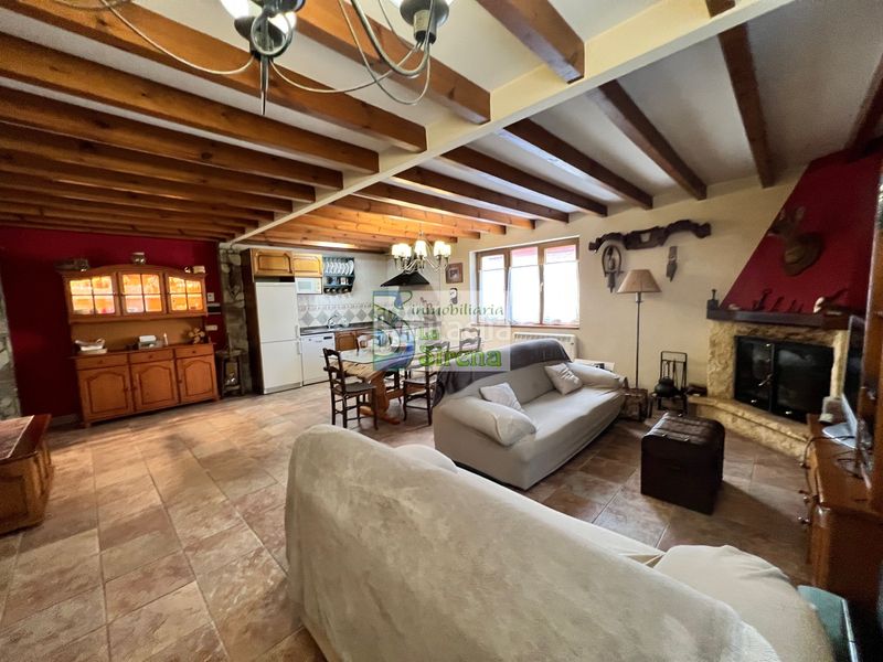 Foto 03f5f0d6-ceff-4ce8-8b8f-8b46072a4dcb. Casa amb calefacció aparcament a Guriezo