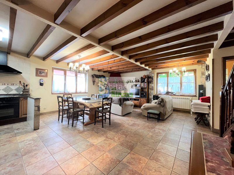 Foto c40f3244-4790-474c-864e-982795f2cc7e. Casa amb calefacció aparcament a Guriezo