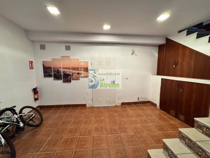 Foto 636b9a6e-1471-44d0-b0be-aa2b197ffa1c. Locale commerciale in calle la rúa 14 in Centro Castro - Urdiales