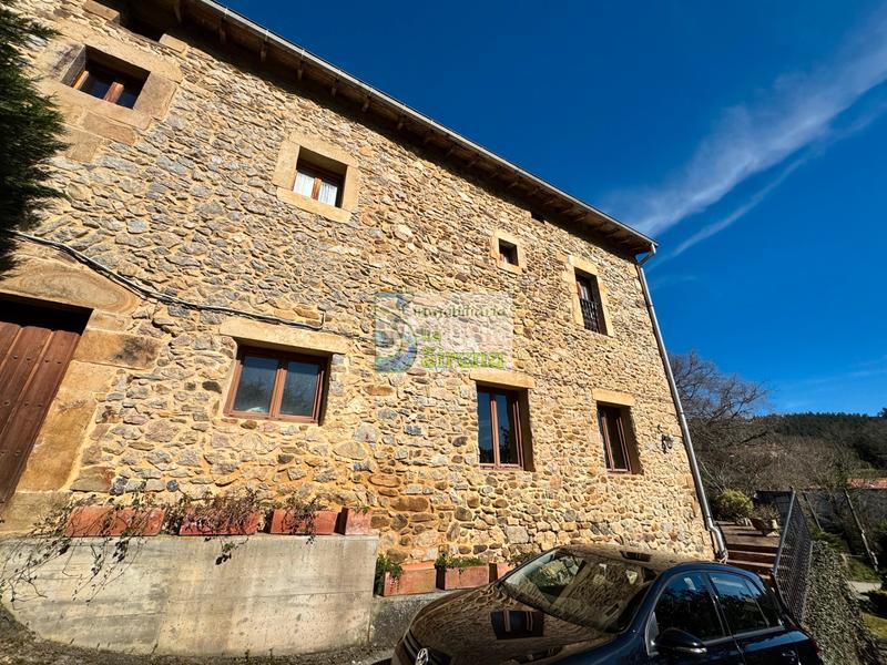 Foto 51a3d73f-0e7f-46d5-af54-acd60f5f968b. Maison dans barrio sámano-monteale 262a dans Samano Castro - Urdiales