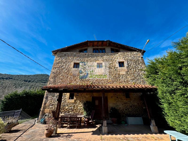 Foto 8013a160-f083-475d-9d5d-bd13b2d7070c. Maison dans barrio sámano-monteale 262a dans Samano Castro - Urdiales