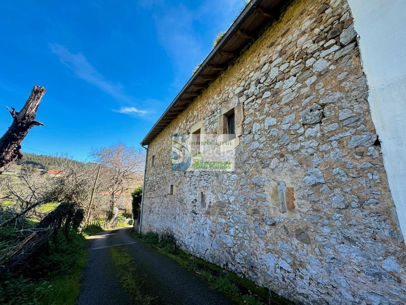 Foto db96a6a6-aece-4d39-a3d6-2ec096608855. Maison dans barrio sámano-monteale 262a dans Samano Castro - Urdiales