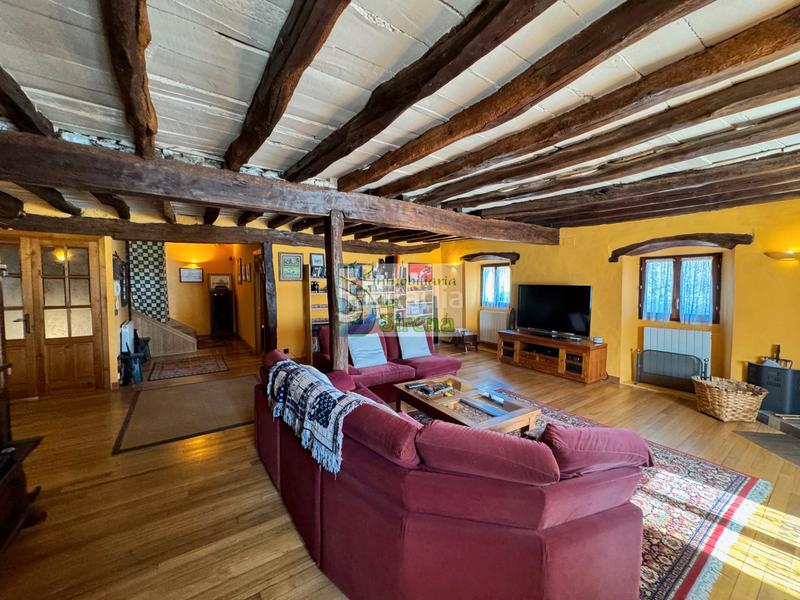 Foto f2a8b652-888f-4b01-95ef-1ca383afd0f3. Maison dans barrio sámano-monteale 262a dans Samano Castro - Urdiales