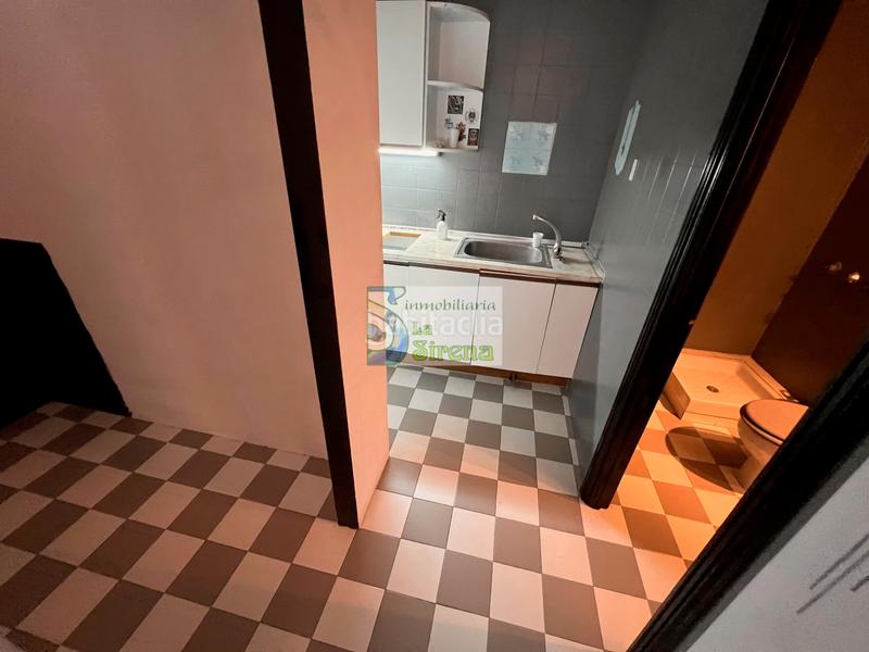 Foto f69188f4-105c-416e-8fb9-eafbf3260f31. Rent business premise in calle venancio bosco 6 in Castro - Urdiales