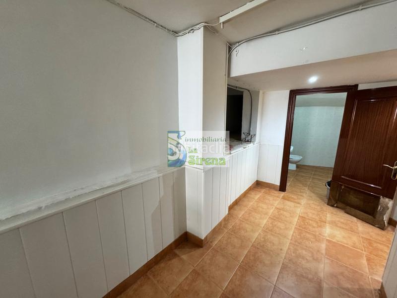 Foto d9d8a844-c2dd-4158-8c52-2e3c55239917. Lloguer local comercial a calle de silvestre ochoa 4 a Castro - Urdiales