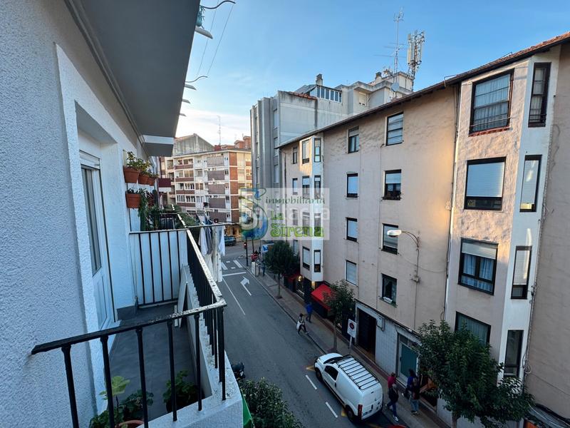 Foto 6bcd168f-f477-483c-be34-97ffb9f6693d. Pis a calle antonio hurtado de mendoza 8 a Centro Castro - Urdiales