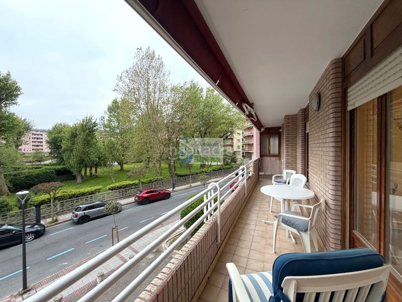 Foto 0fa459f0-8854-4775-b8a6-1ceda5d3364e. Pis amb calefacció aparcament piscina a Brazomar Castro - Urdiales