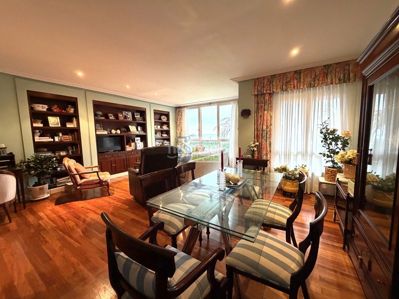 Foto 561afef5-9fd2-41b9-b967-837b1c8bf170. Pis amb calefacció aparcament piscina a Brazomar Castro - Urdiales