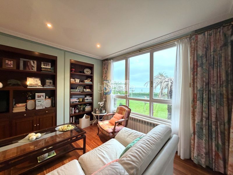 Foto 5f04077d-c4d3-494e-9a3b-0e58bcc19904. Pis amb calefacció aparcament piscina a Brazomar Castro - Urdiales