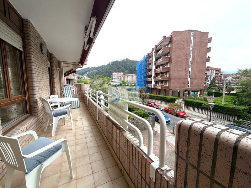 Foto 6450b38a-2089-4544-84b3-343595938a0c. Pis amb calefacció aparcament piscina a Brazomar Castro - Urdiales