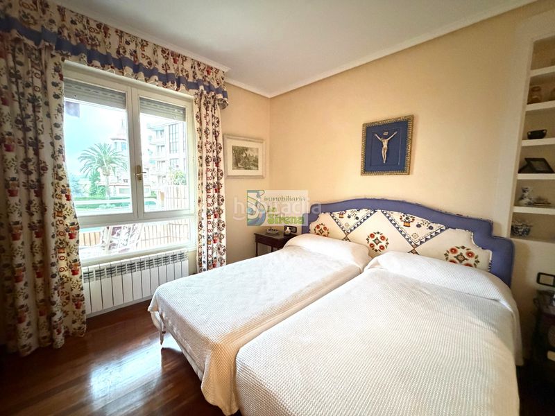 Foto 82c08ba2-08d6-42e0-97dc-cf868c44a064. Pis amb calefacció aparcament piscina a Brazomar Castro - Urdiales