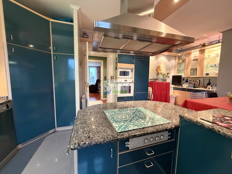 Foto 8e20cf1c-9223-4b95-9710-36b2b356e28f. Pis amb calefacció aparcament piscina a Brazomar Castro - Urdiales