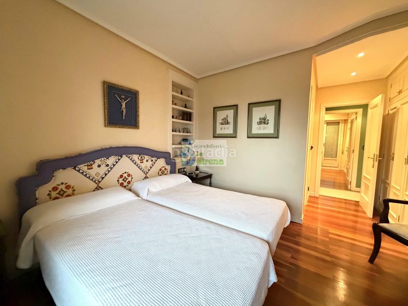 Foto a18677cc-25ea-463a-84c4-c30bf6ccc480. Pis amb calefacció aparcament piscina a Brazomar Castro - Urdiales