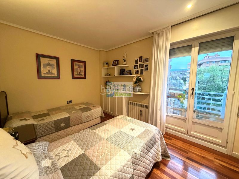 Foto b9110bad-184d-405f-aaab-1833c4978bfa. Pis amb calefacció aparcament piscina a Brazomar Castro - Urdiales