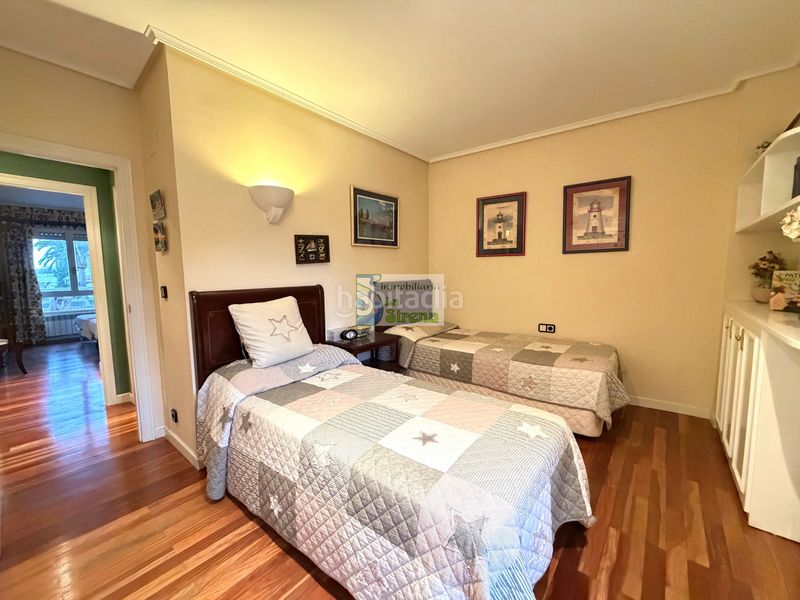 Foto f2d770e6-dcc2-4a38-b9c8-999e1e6904c9. Pis amb calefacció aparcament piscina a Brazomar Castro - Urdiales