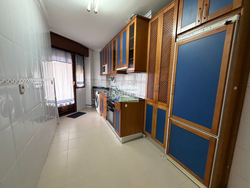 Foto dea3551a-b76a-43a9-8040-cbde13d39946. Flat in hermandad de las marismas 6 in Cotolino Castro - Urdiales
