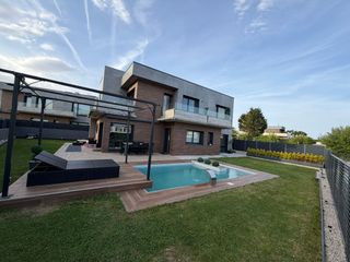 Xalet  Calle agapito garcía rumayor. Casa venta en valdenoja