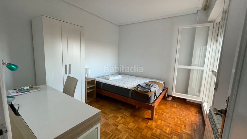 Foto 6972d18f-2cdc-46fa-826b-8c8c7cd72e24. Lloguer pis amb calefacció a Los Castros Santander