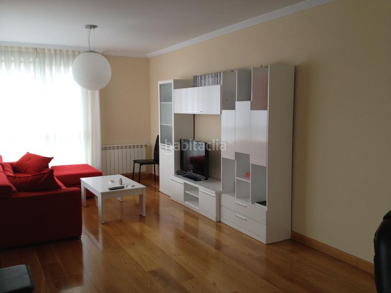 Foto 4dd8fd2d-e071-447f-b990-670a3b26fe53. Alquiler piso  alquiler valdenoja en urb. piscina en Santander