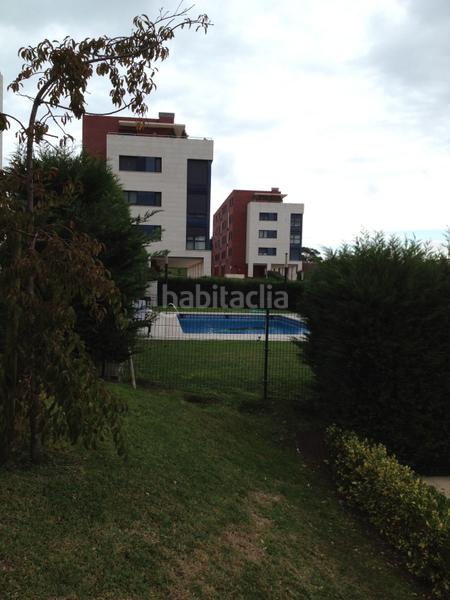 Foto ce34bdbe-bdf6-47af-b61e-dc591bc29d7e. Location appartement avec chauffage parking piscine dans Santander
