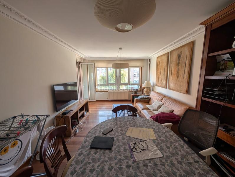 Foto 9347a00a-46b5-468b-8ea2-4520463b71f1. Location appartement avec chauffage parking dans Los Castros Santander