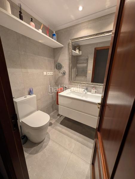Foto d3806aca-f2df-45fc-8fe8-e389bbf80e0e. Location appartement avec chauffage parking dans Los Castros Santander