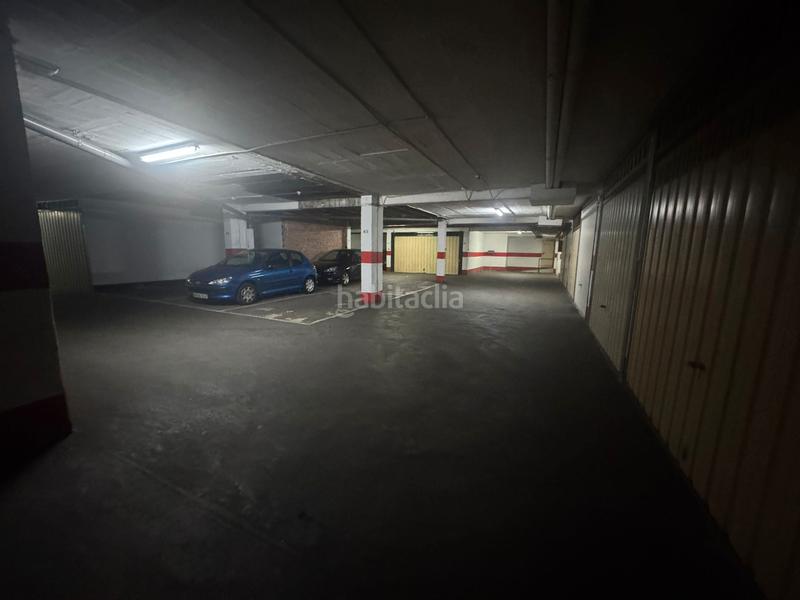 Foto 0fd98b29-b037-49dd-b8fa-cb539e72e824. Parking coche en Puerto Chico Santander