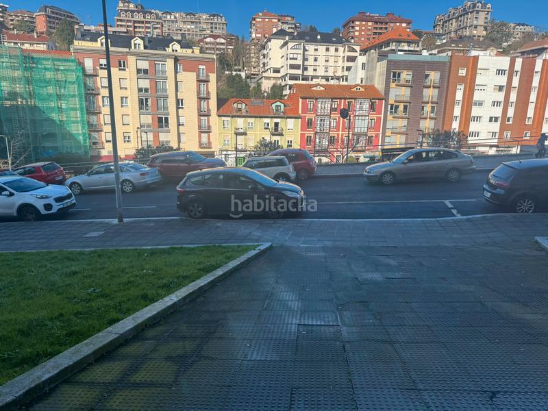 Foto 94fd8c22-a8ab-45f8-924b-072bbb54532f. Parking coche en Puerto Chico Santander