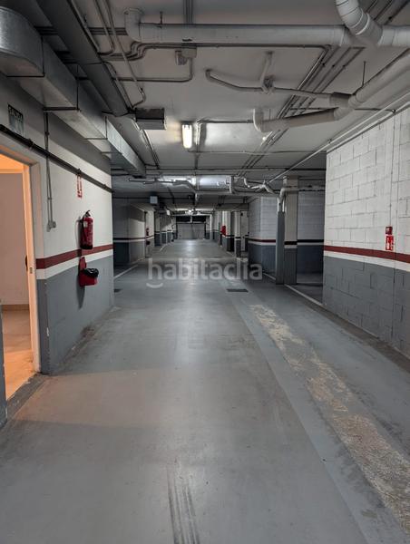 Foto c90a36c7-7f1f-4513-baff-5df3924f935d. Parking coche en Valdenoja Santander