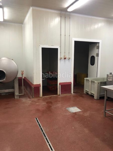 Foto 65e5c5a7-0993-49f5-917b-d0f51e4fa855. Nau industrial a Maliaño Camargo